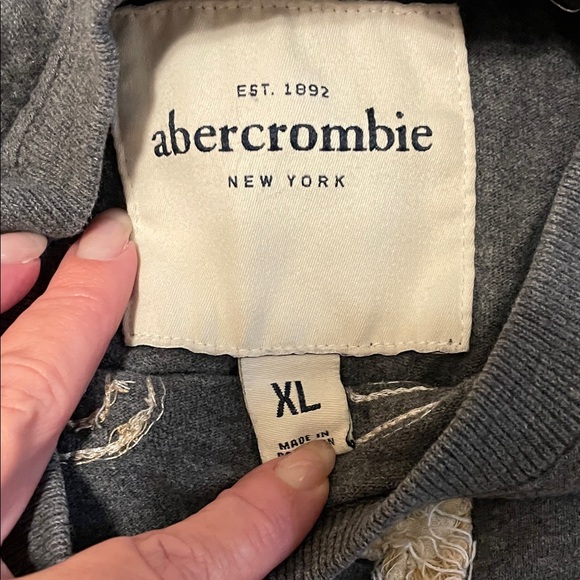 Abercrombie & Fitch Boy’s T shirts - Picture 4 of 5